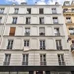 New Parisian Studio With View In The Central 11Th
