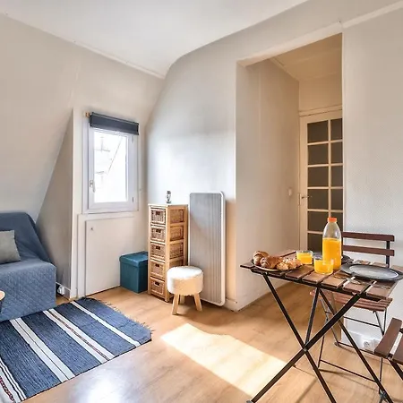 New Parisian With View In The 11th Appartamento *