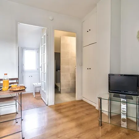 Appartamento New Parisian With View In The 11th Parigi